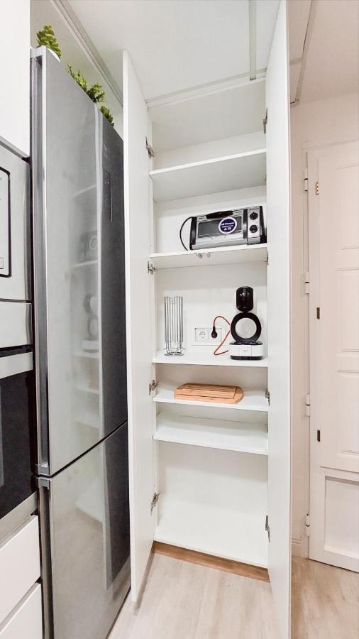Reposo Sweet Home & Free Parking Sevilla Bagian luar foto