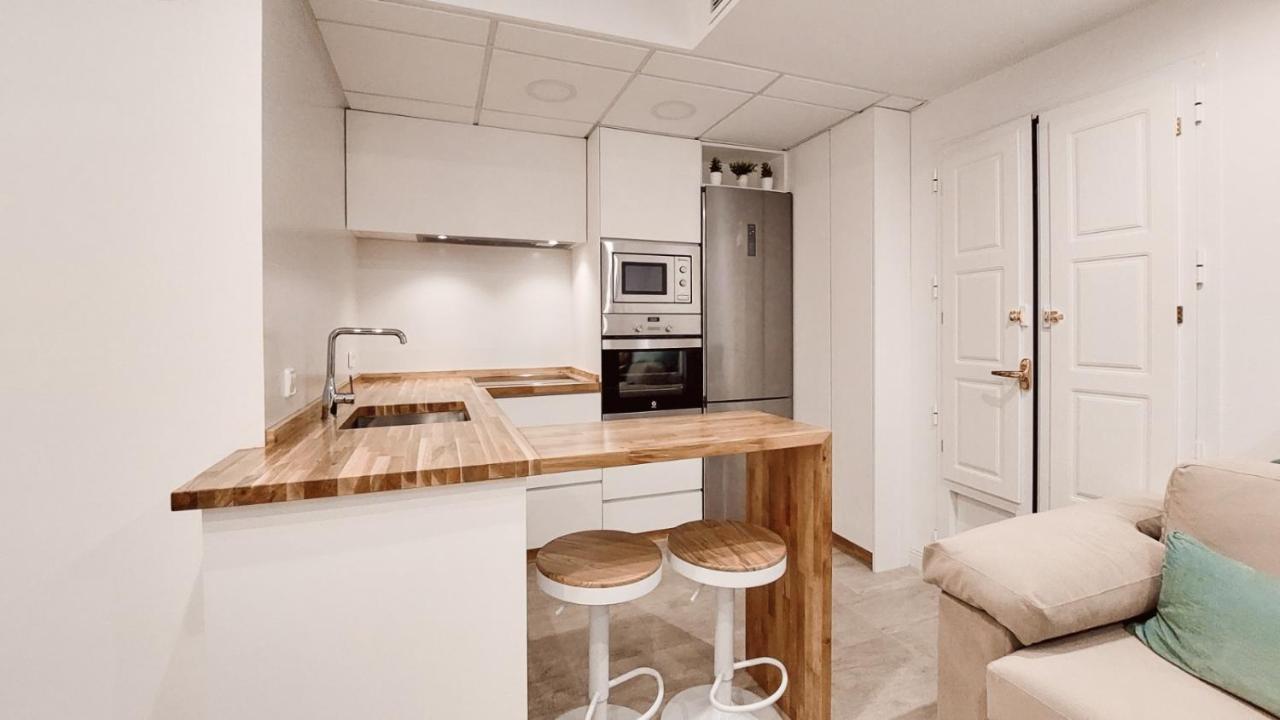 Reposo Sweet Home & Free Parking Sevilla Bagian luar foto