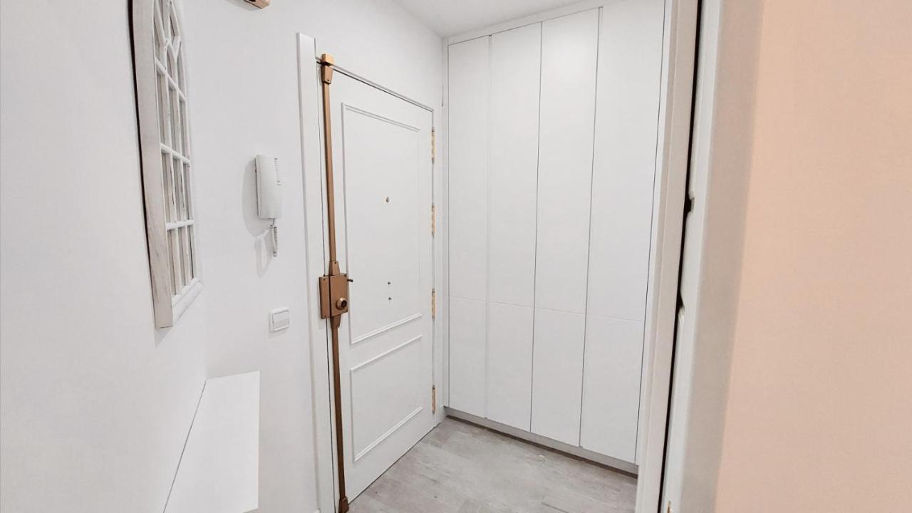 Reposo Sweet Home & Free Parking Sevilla Bagian luar foto