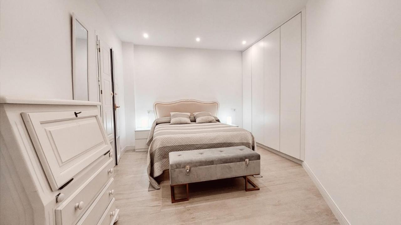 Reposo Sweet Home & Free Parking Sevilla Bagian luar foto
